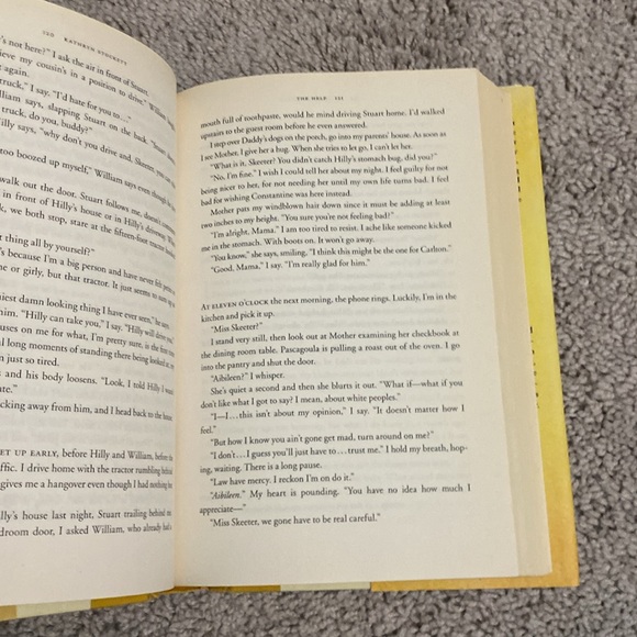 "The Help" by Kathryn Stockett Book - Picture 12 of 13